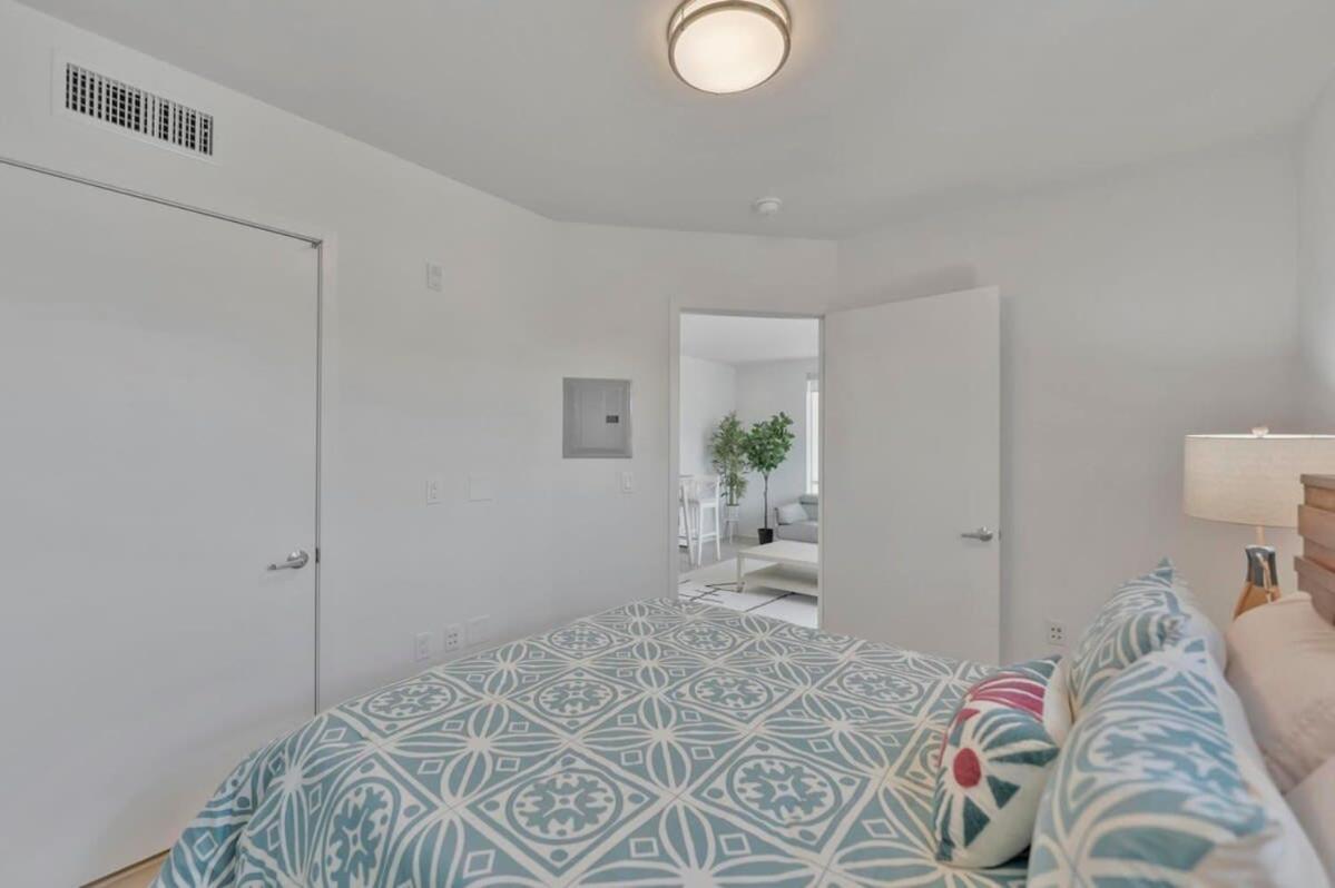 3 Lux Large Heart Of Sm Apartamento *